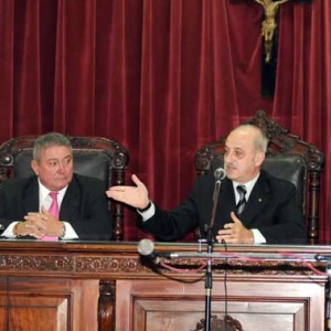 Los jueces del Tribunal en lo Criminal IV de La Plata Juan Carlos Bruni y Emir Caputo Tártara (Foto: Diario Hoy)