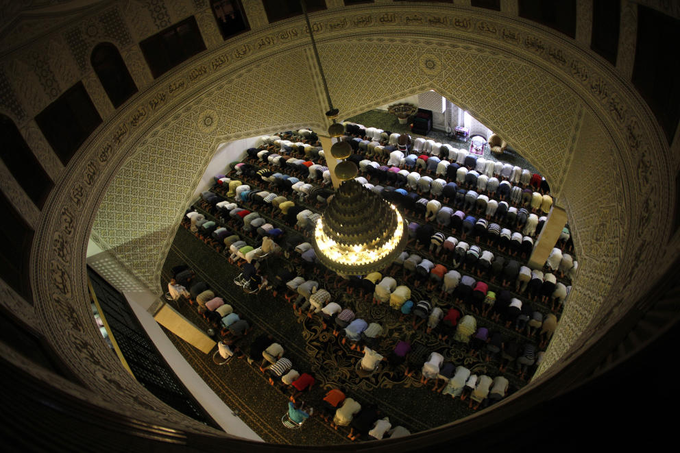 Musulmanes-rezando-en-el-ramadan