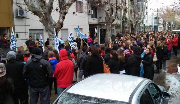 Marcha-por-docente-agredida