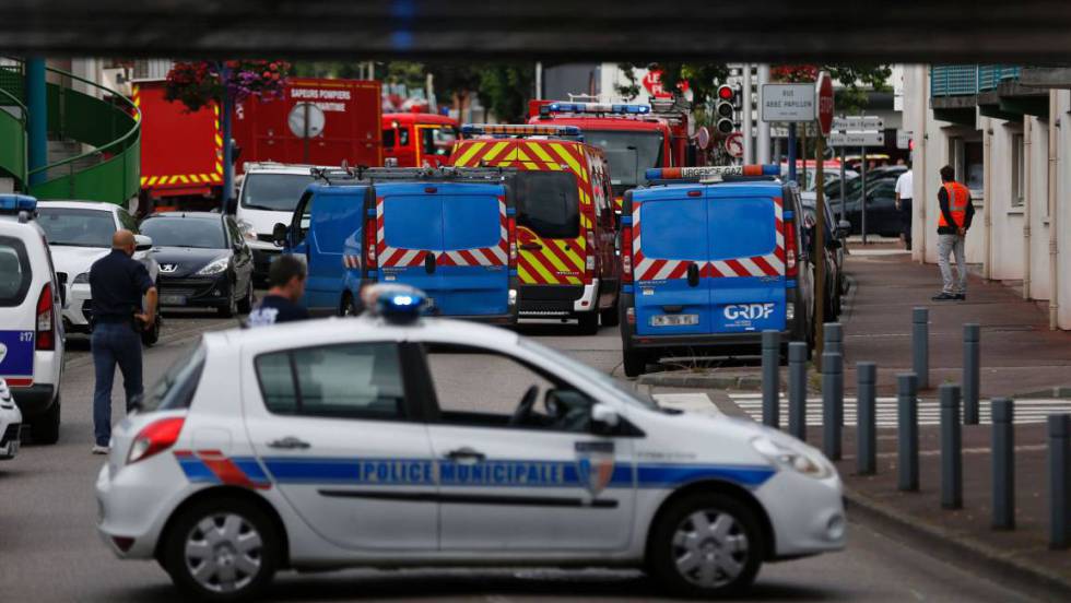 Policía-fracesa-y-bomberos