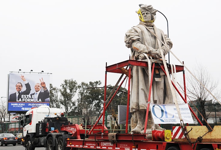 Colón-traslado-estatua